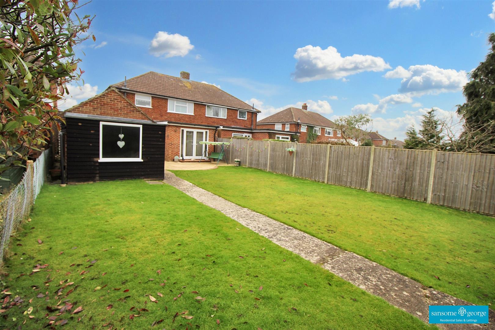 Compton Avenue, Tilehurst